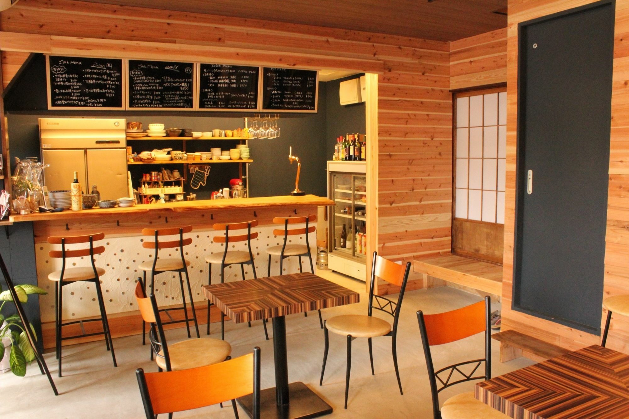 Bar And Hostel Mondo โอซาก้า ภายนอก รูปภาพ